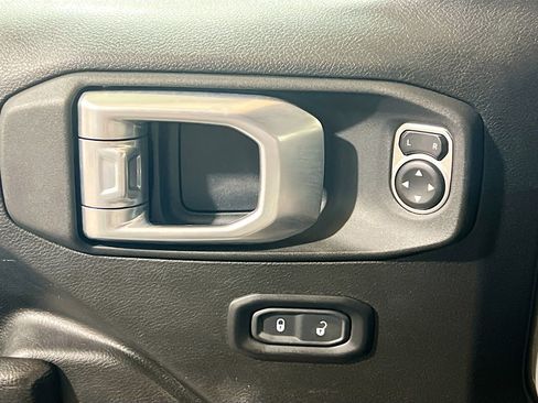 Used 2023 Jeep Wrangler Unlimited Rubicon 4xe image 14