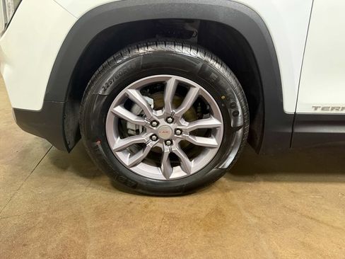 Used 2023 GMC Terrain SLT AWD/4WD image 87