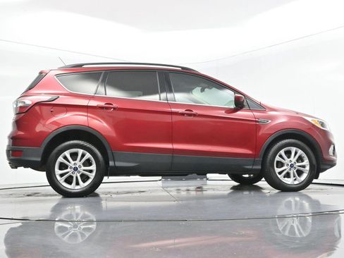 Used 2018 Ford Escape SE w/ SE Sync 3 Package FWD image 46