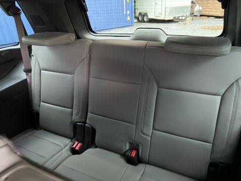 Used 2022 Chevrolet Tahoe LT w/ Luxury Package RWD image 23
