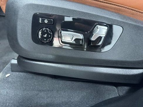 New 2026 BMW X5 xDrive50e w/ Executive Package image 31