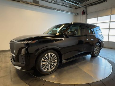 New 2026 INFINITI QX80 Luxe image 4