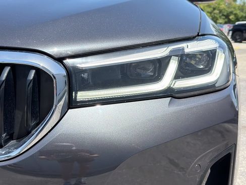 Used 2023 BMW 540i w/ Premium Package RWD image 9