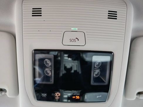 Certified 2025 Volkswagen Tiguan SE AWD/4WD image 34
