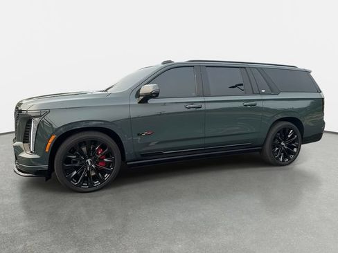 Certified 2026 Cadillac Escalade ESV V AWD/4WD image 2