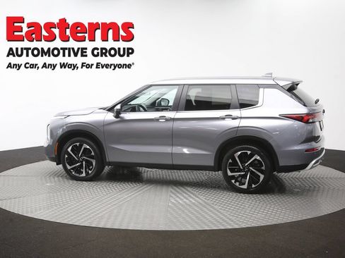 Used 2024 Mitsubishi Outlander SE FWD image 60