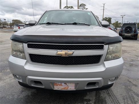 Used 2010 Chevrolet Avalanche LT image 8