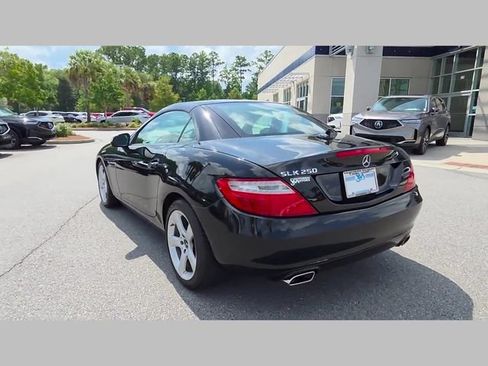 Used 2015 Mercedes-Benz SLK 250 w/ Premium Package image 21