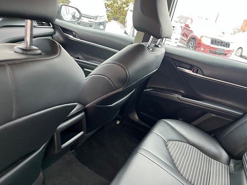 Used 2021 Toyota Camry SE image 15