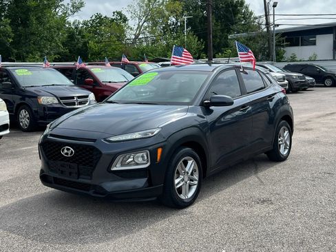 Used 2019 Hyundai Kona SE FWD image 2