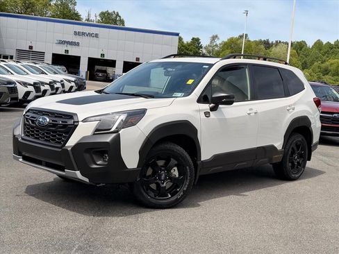 Used 2025 Subaru Forester Wilderness w/ Wilderness Package AWD/4WD image 2