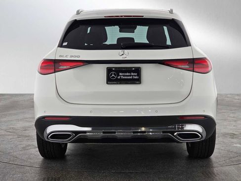 Used 2026 Mercedes-Benz GLC 300 image 4