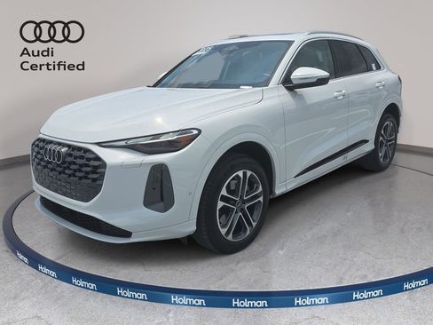 Certified 2025 Audi Q5 Premium w/ Convenience Package AWD/4WD image 1