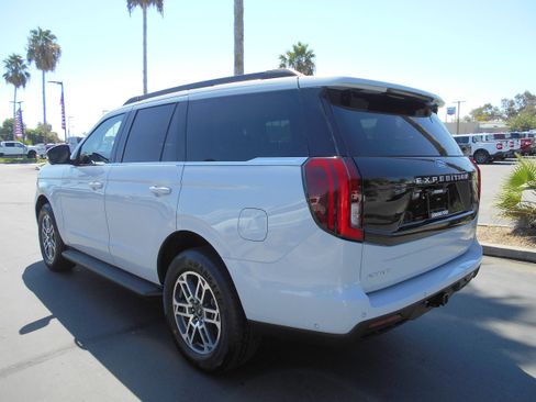Certified 2025 Ford Expedition Active RWD image 8