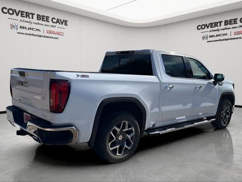 New 2026 GMC Sierra 1500 SLT image 9