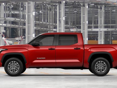New 2026 Toyota Tundra SR5 w/ TRD Off-Road Premium Package AWD/4WD image 4