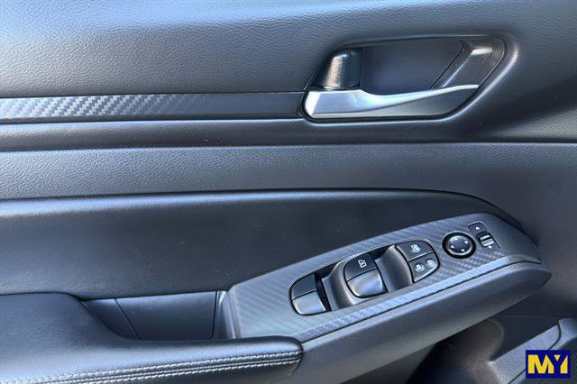 Used 2024 Nissan Altima 2.5 SV FWD image 11