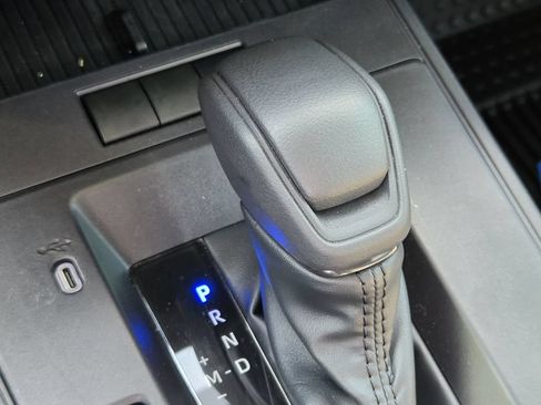 Used 2026 Toyota Corolla Cross LE FWD image 21