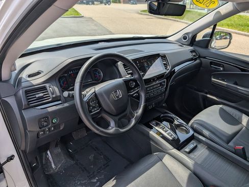 Used 2022 Honda Pilot Touring image 19