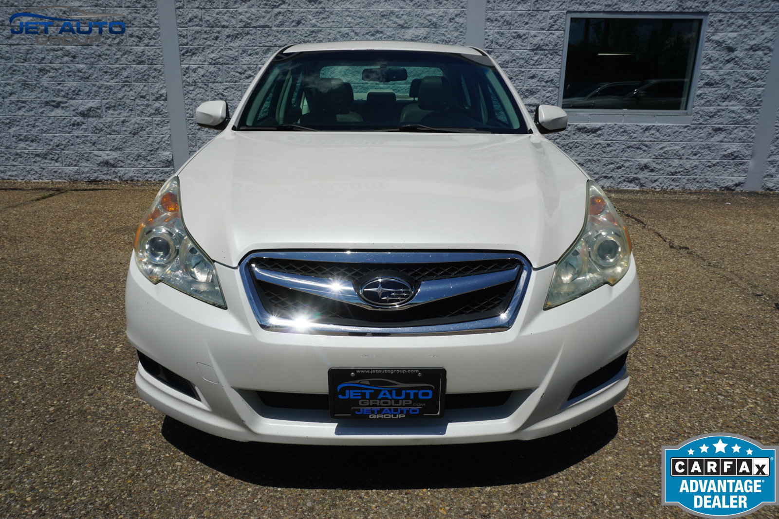 Used 2011 Subaru Legacy 2.5i Limited w/ Appearance Package 1H AWD/4WD image 2
