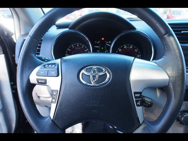 Used 2012 Toyota Highlander SE w/ Tow Pkg AWD/4WD image 26