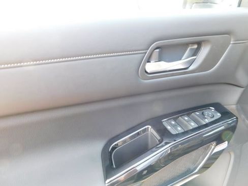 Certified 2022 Nissan Pathfinder S FWD image 6