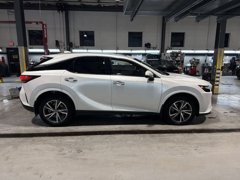 Used 2024 Lexus RX 350 Premium image 4