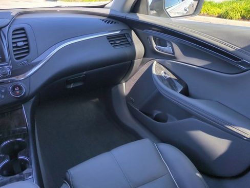 Used 2014 Chevrolet Impala LTZ image 16