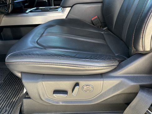 Used 2022 Ford F450 Platinum w/ FX4 Off-Road Package image 21