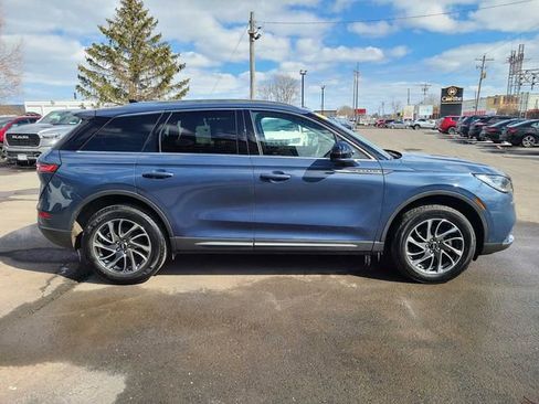 Used 2022 Lincoln Corsair Standard w/ Equipment Group 101A image 6