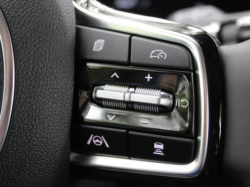 New 2026 Kia Carnival SX Prestige image 38