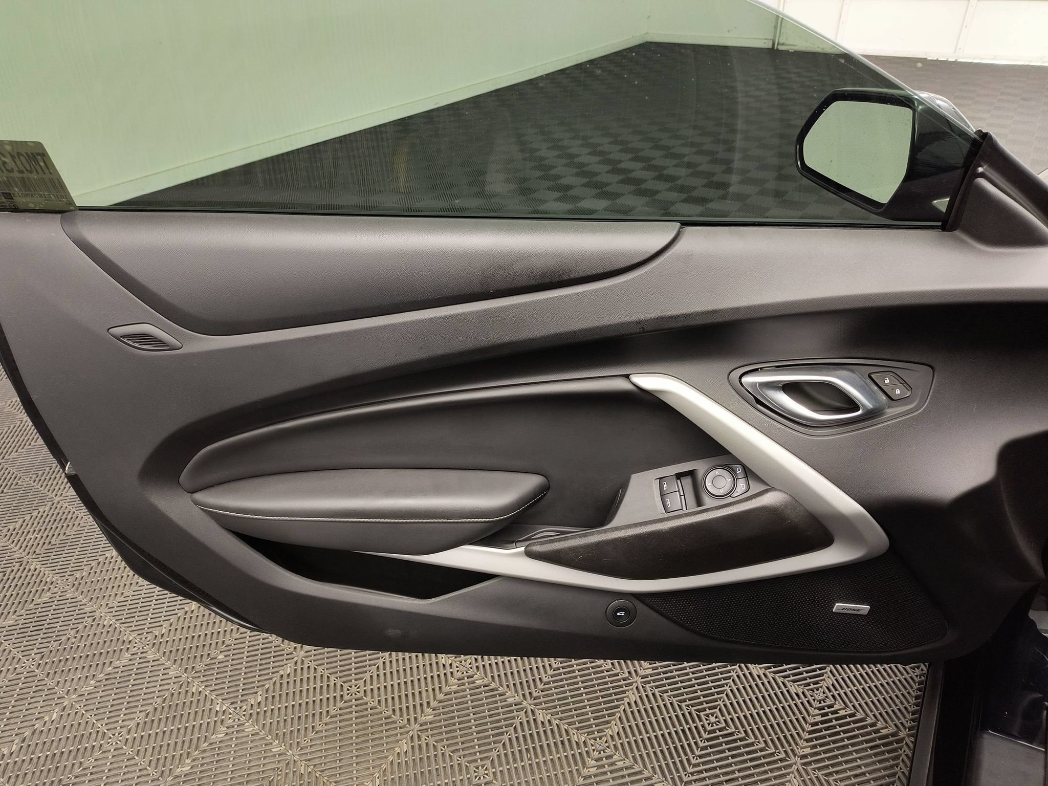 Used 2021 Chevrolet Camaro LT w/ Technology Package RWD image 12