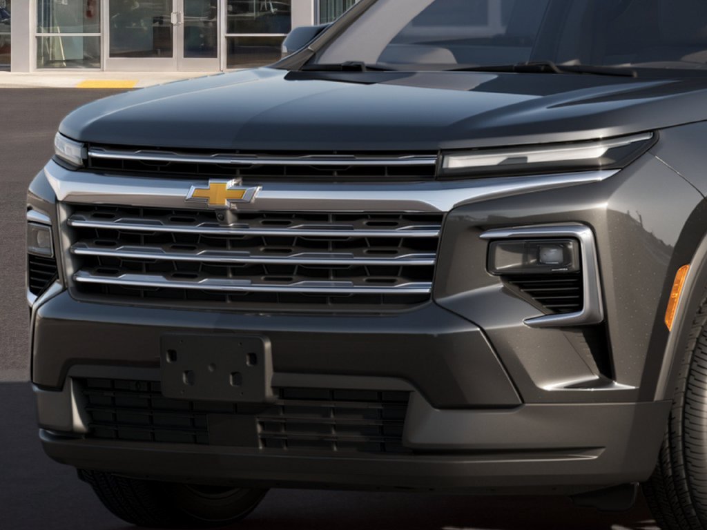New 2027 Chevrolet Traverse LT w/ Driver Confidence Package FWD image 4