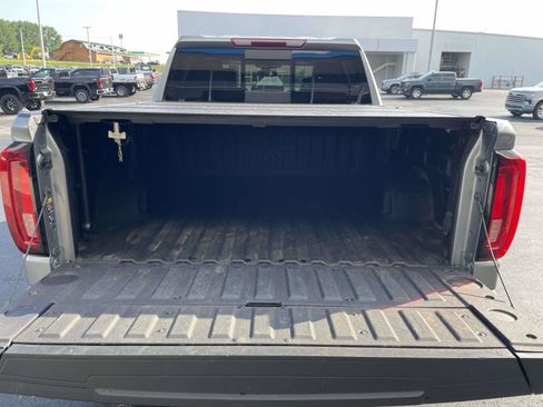 Used 2024 GMC Sierra 1500 SLT w/ SLT Premium Plus Package AWD/4WD image 11