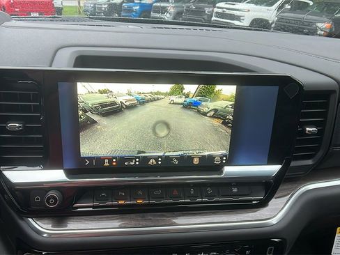 Used 2025 Chevrolet Silverado 1500 LTZ image 30