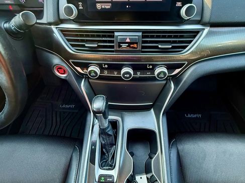 Used 2018 Honda Accord Sport image 13