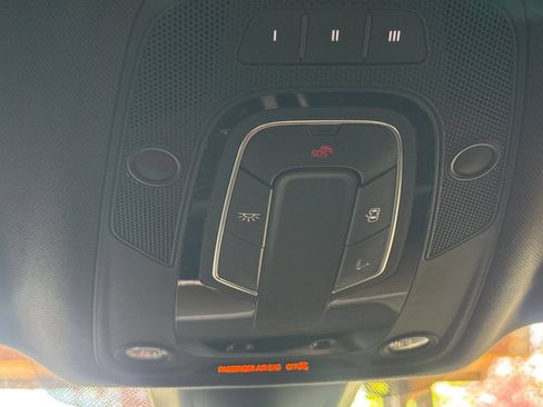 Used 2018 Audi SQ5 Prestige AWD/4WD image 25