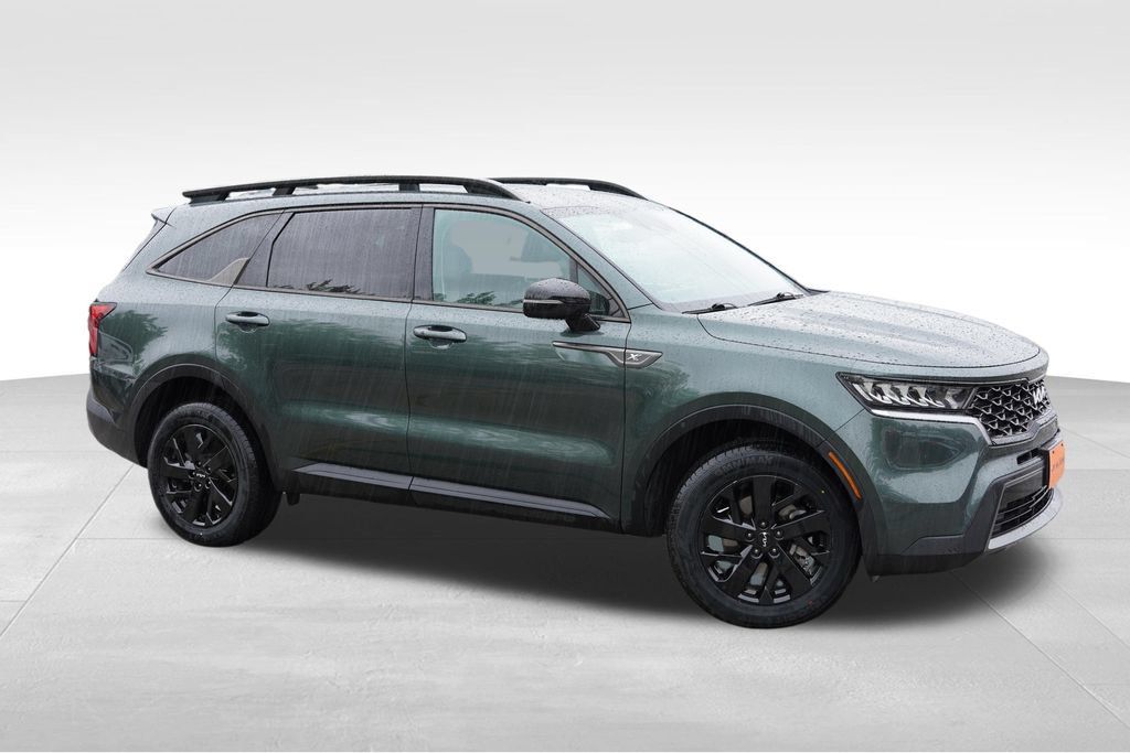 Certified 2022 Kia Sorento S AWD/4WD image 2
