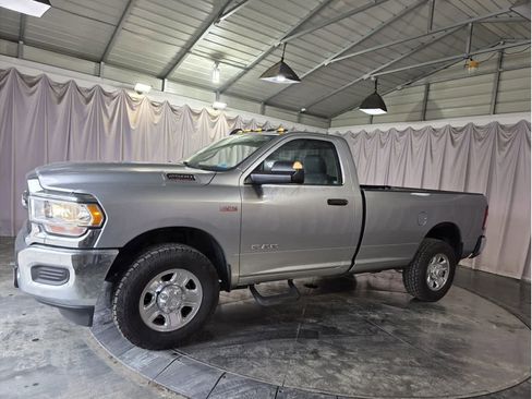Used 2019 RAM 2500 Tradesman w/ Chrome Appearance Group image 4