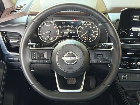 Used 2023 Nissan Rogue SL w/ SL Premium Package FWD image 4