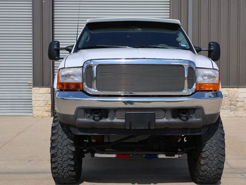 Used 2000 Ford Excursion XLT image 10