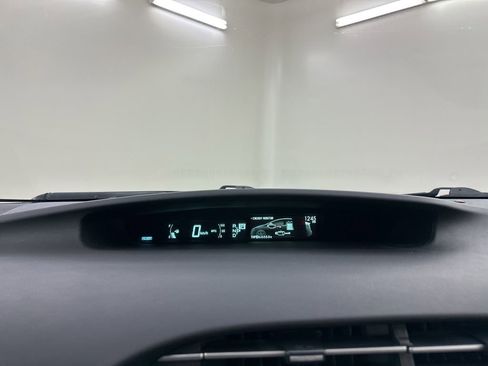 Used 2014 Toyota Prius Two image 39