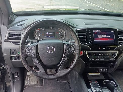 Certified 2023 Honda Ridgeline Black Edition image 14