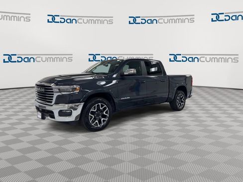 Used 2025 RAM 1500 Laramie AWD/4WD image 4