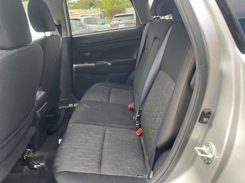 Used 2021 Mitsubishi Outlander Sport LE image 12