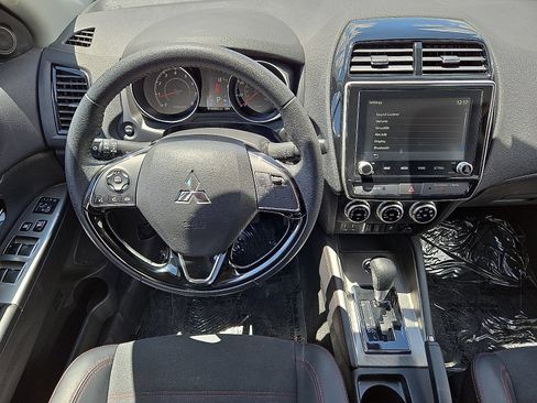 Used 2025 Mitsubishi Outlander Sport SE AWD/4WD image 17