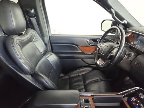 Used 2021 Lincoln Navigator L Reserve AWD/4WD image 33