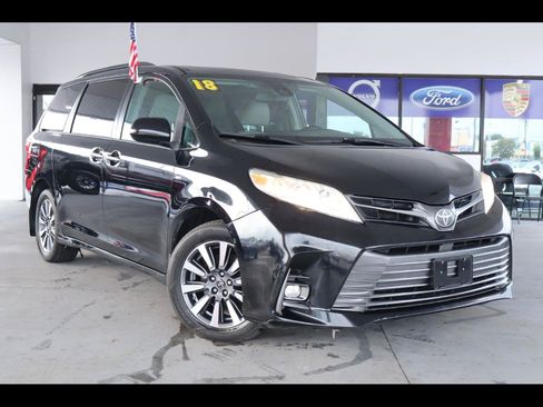 Used 2018 Toyota Sienna XLE w/ XLE Navigation Package AWD/4WD image 1