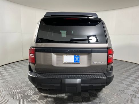 Used 2025 Toyota Land Cruiser 1958 image 8