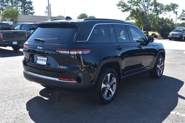 Used 2024 Jeep Grand Cherokee Limited w/ Trailer Tow Package AWD/4WD image 5